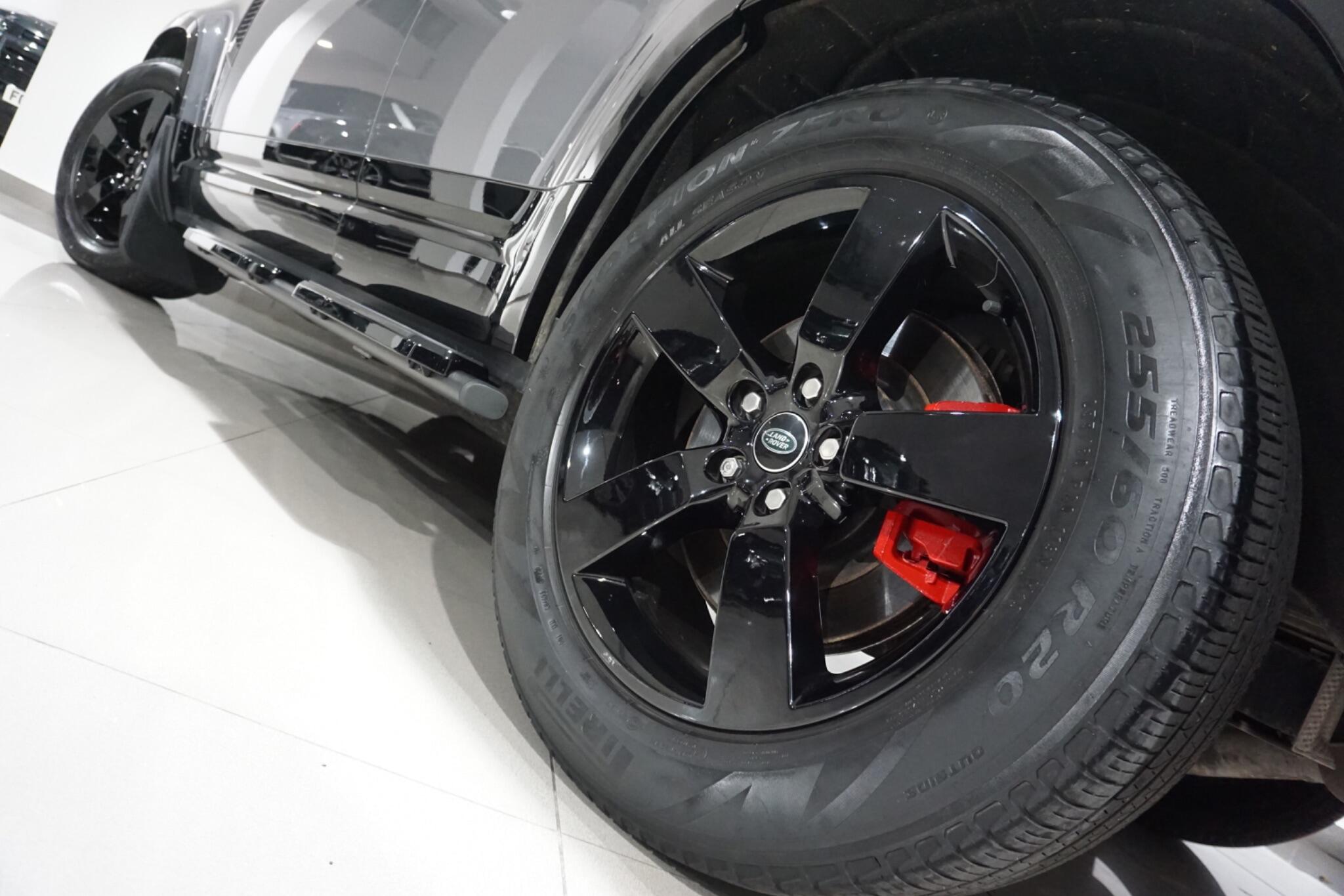 Land Rover Defender 110 3.0 D300 MHEV X-Dynamic SE SUV 5dr Diesel Auto 4WD Euro 6 (s/s) (300 ps)